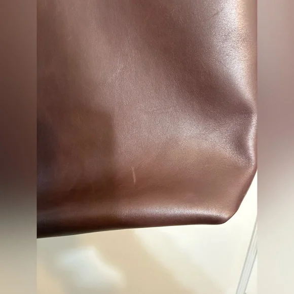 NWT Madewell The Essential Bucket Tote with Gold Accents